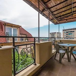 1bd Flat With A Lovely Terrace In The Centre Of By Flat Mаnager Apartment